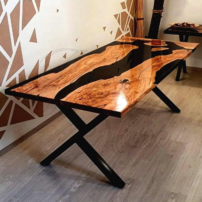 tavolo-in-legno-e-resina-nebula1-boost