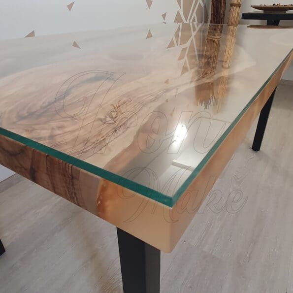 tavolo-in-legno-e-resina-aura2