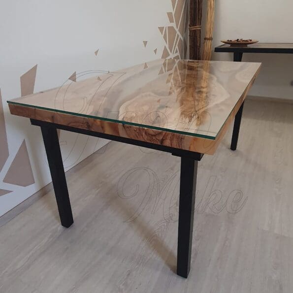 tavolo-in-legno-e-resina-aura7