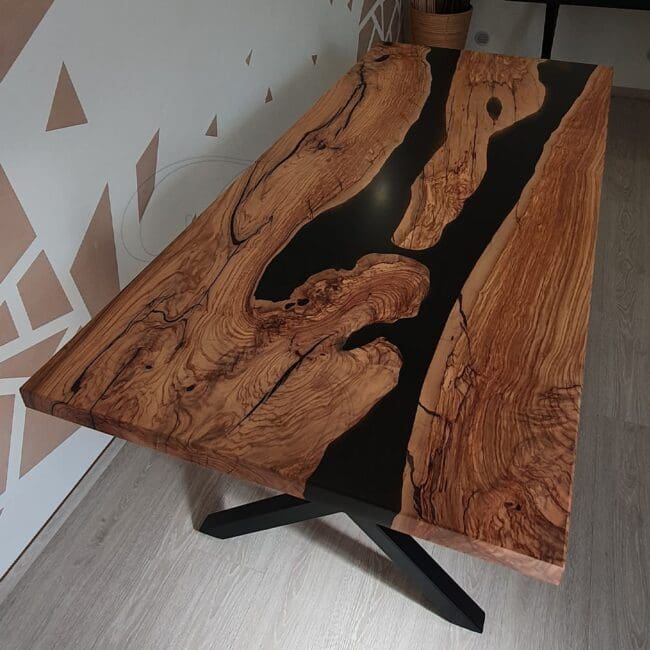 tavolo-in-legno-e-resina-erebo3