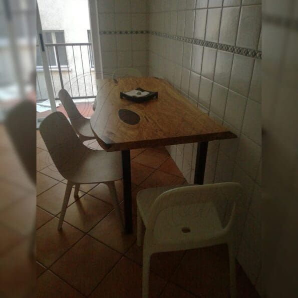 tavolo-in-legno-e-resina-febe6