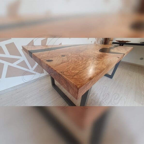 tavolo-in-legno-e-resina-eris4