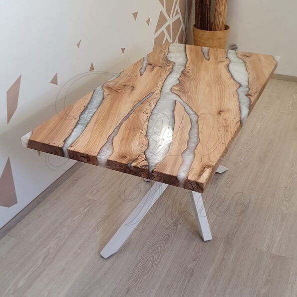 tavolo-in-legno-e-resina-selene1
