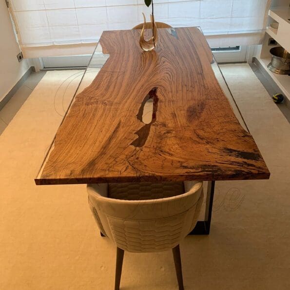 tavolo-in-legno-e-resina-ares10-1