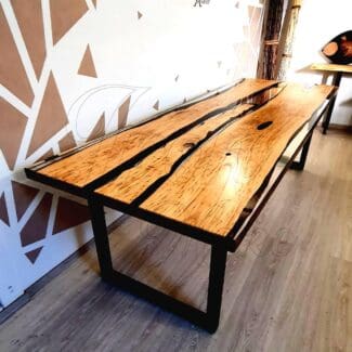 tavolo-in-legno-e-resina-fitz2-1-boost