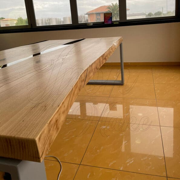 tavolo-in-legno-e-resina-colossus4