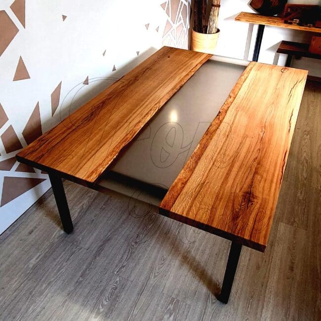 tavolo-in-legno-e-resina-leyline3-boost