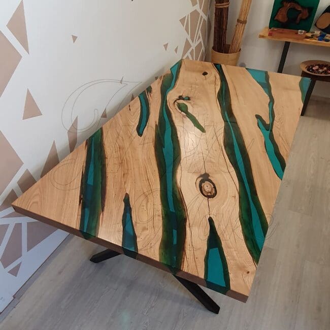 tavolo-in-legno-e-resina-wildblue2