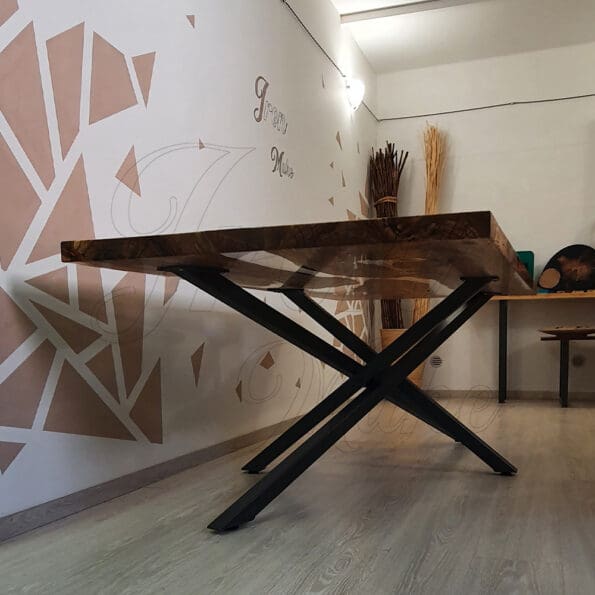 tavolo-in-legno-e-resina-canyon3