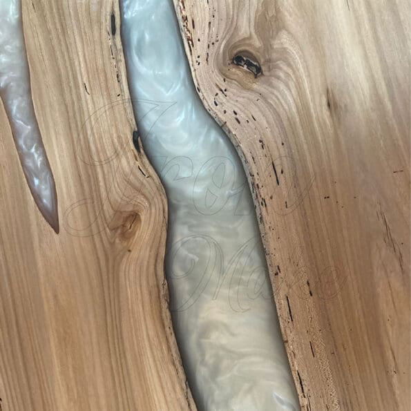 tavolo-in-legno-e-resina-selene22