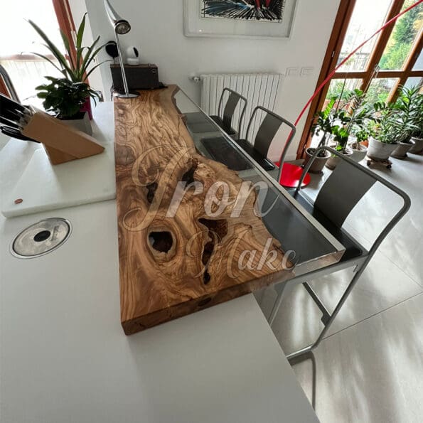 piano-snack-in-legno-e-resina-half4