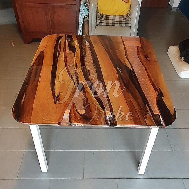 tavolo-in-legno-e-resina-abstract7-concentrate