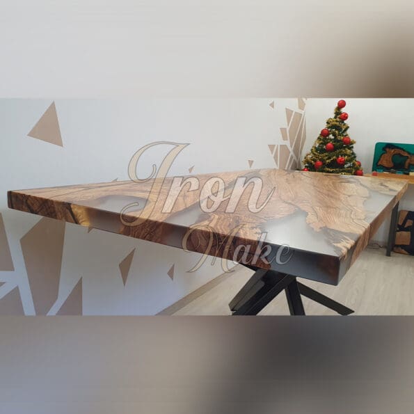 tavolo-in-legno-e-resina-frozen8