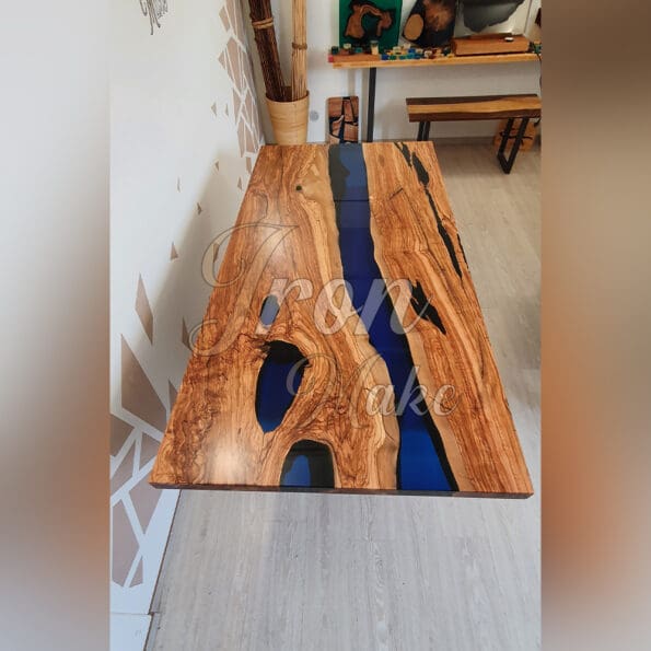 tavolo-in-legno-e-resina-night12