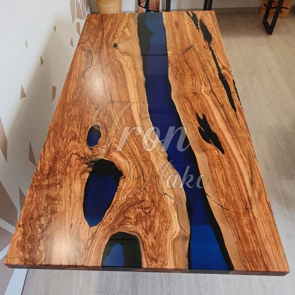 tavolo-in-legno-e-resina-night13