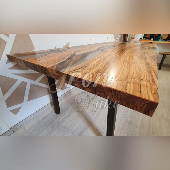 tavolo-in-legno-e-resina-tangle4