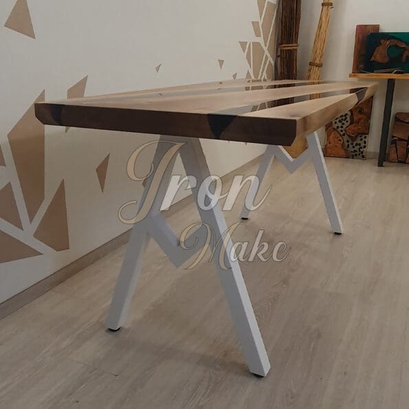 tavolo in legno e resina-ametista8