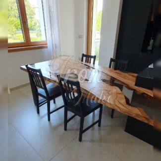 tavolo in legno e resina-elisabeth1