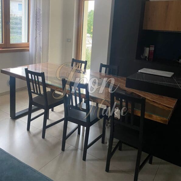 tavolo in legno e resina-elisabeth5