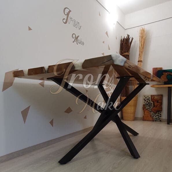 tavolo in legno e resina-shiny6