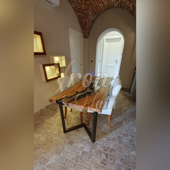 tavolo in legno e resina-adamo21