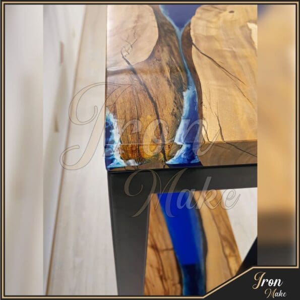 Mobiletto-in-legno-e-resina-Shelves4-Iron Make