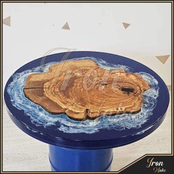 Tavolo-in-legno-e-resina-Rounded2-Iron Make