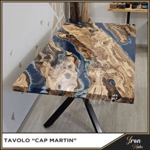 Tavolo-in-legno-e-resina-CAP MARTIN-IronMake